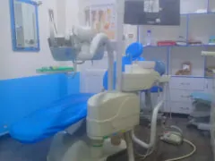 Dr FAROUK CHALAL-Dentist