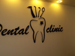 Dr Guemmadi+Dentist
