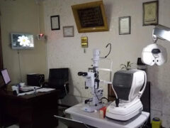 Dr Mahnane+Ophthalmologist